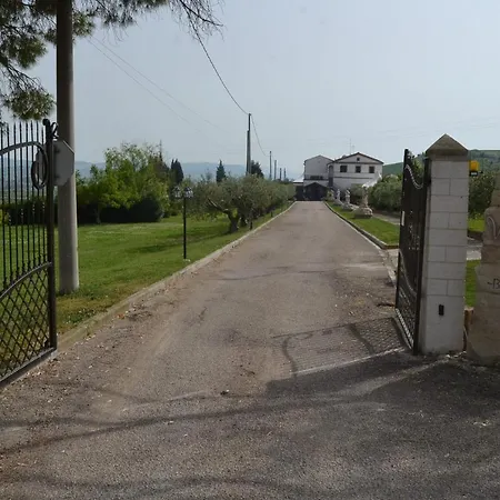 Vecchio Casale Bed & Breakfast